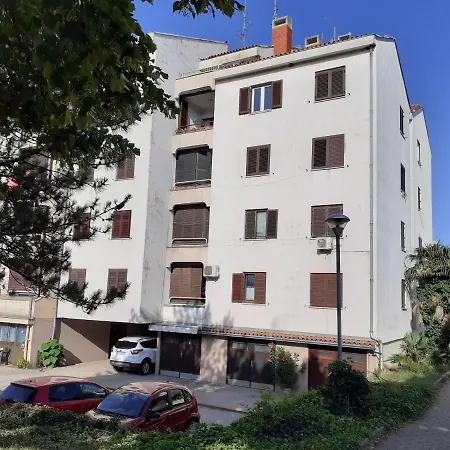 Lila Apartament